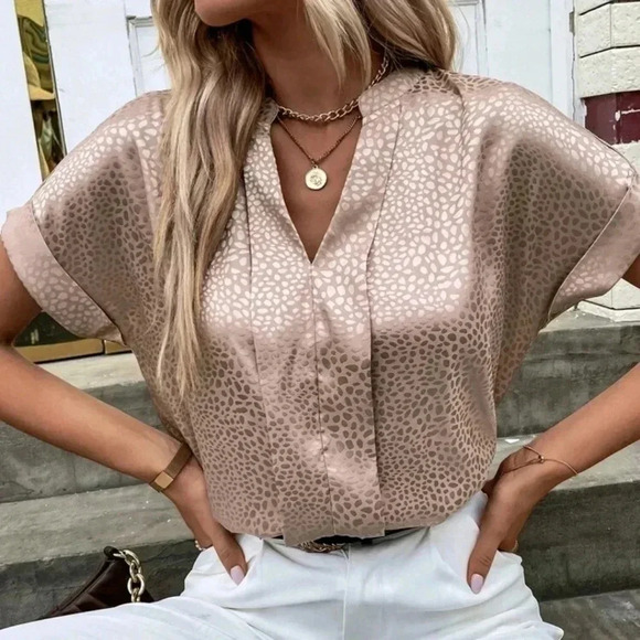 Leopard Jacquard Batwing Sleeve Blouse - Picture 1 of 5